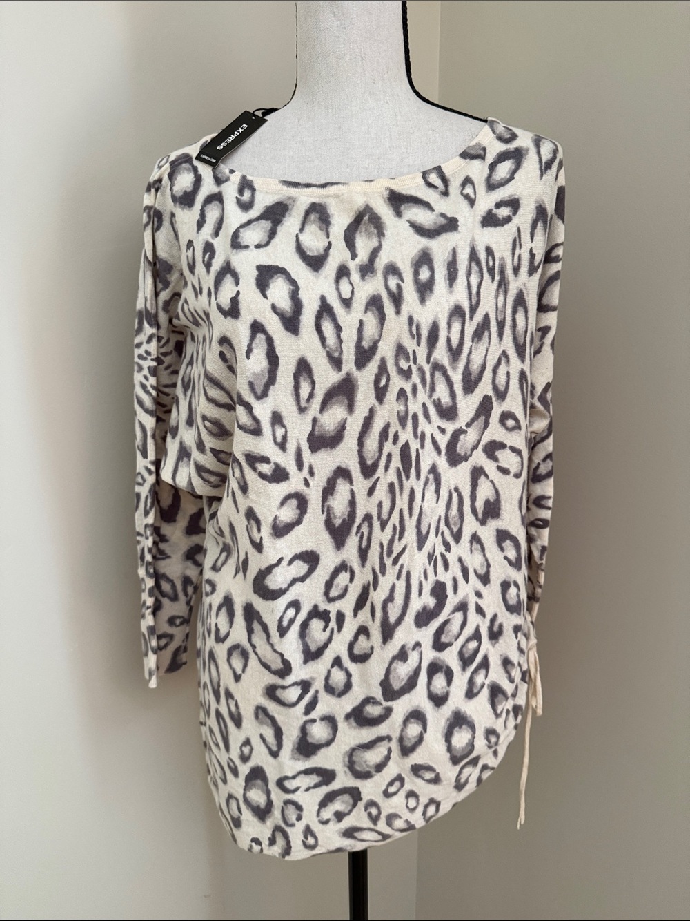 Express Snow Leopard Print Cotton Sweater Tunic Ruched Side Medium NWT